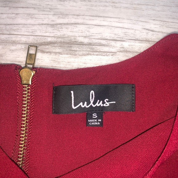 Lulu’s Short Sleeve Dress Size Small - Picture 2 of 4